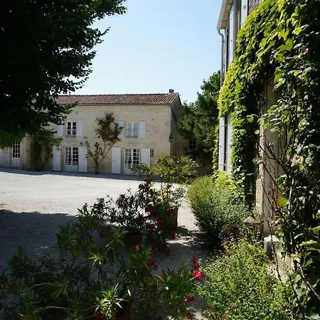 Villa La Rochelle -la Penaridere -21 Pers *